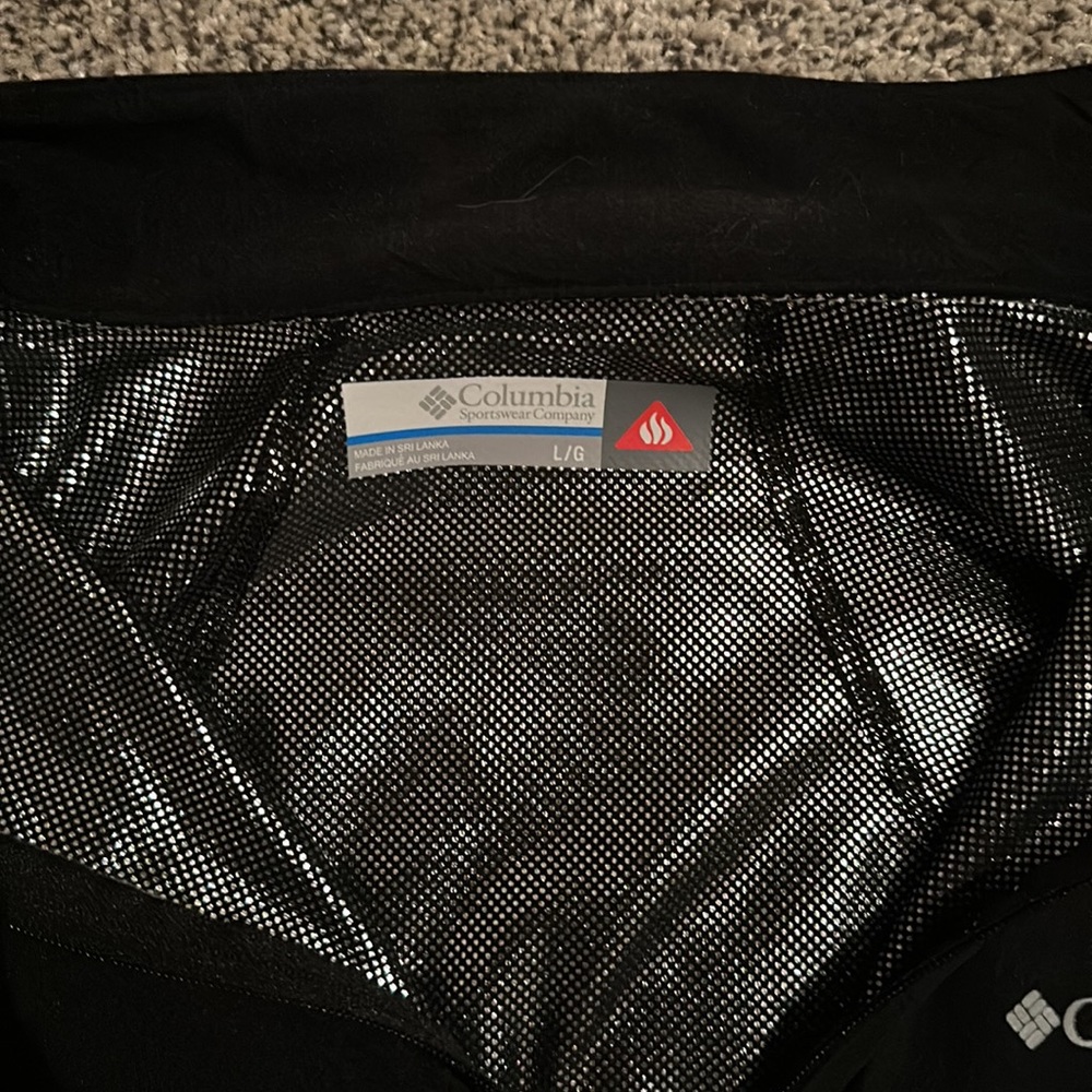 Columbia size large - Picture 2 of 2
